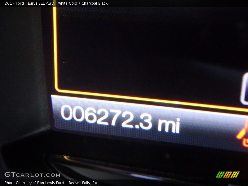 White Gold / Charcoal Black 2017 Ford Taurus SEL AWD