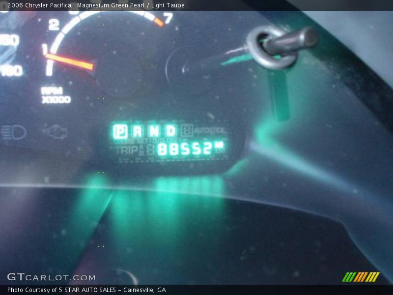 Magnesium Green Pearl / Light Taupe 2006 Chrysler Pacifica