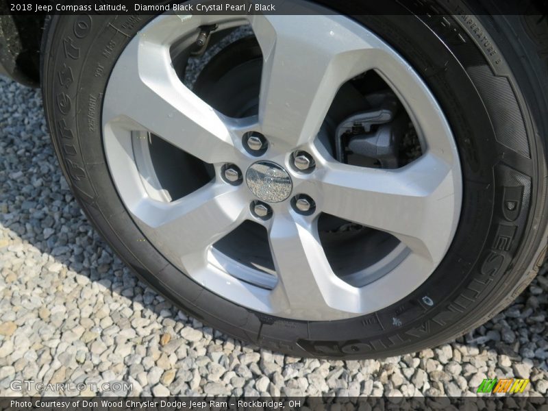 Diamond Black Crystal Pearl / Black 2018 Jeep Compass Latitude