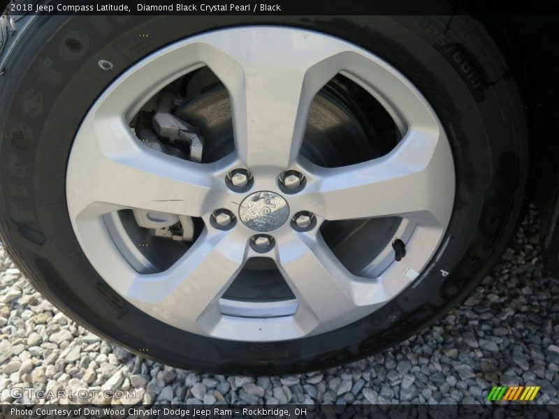Diamond Black Crystal Pearl / Black 2018 Jeep Compass Latitude