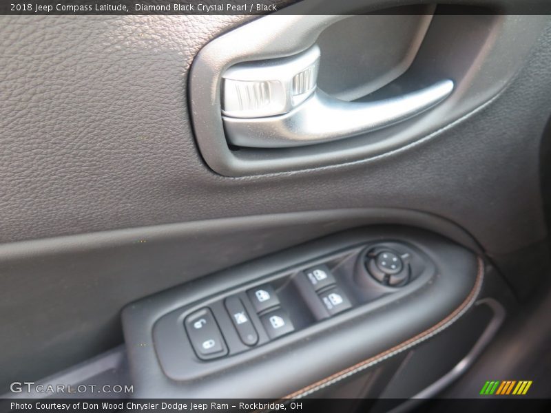 Diamond Black Crystal Pearl / Black 2018 Jeep Compass Latitude