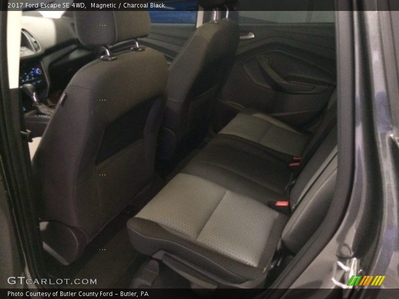 Magnetic / Charcoal Black 2017 Ford Escape SE 4WD
