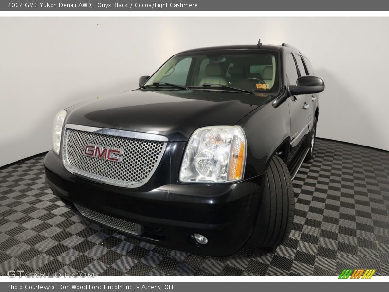 Onyx Black / Cocoa/Light Cashmere 2007 GMC Yukon Denali AWD