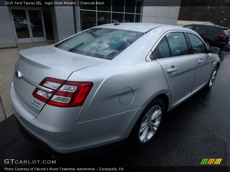 Ingot Silver Metallic / Charcoal Black 2015 Ford Taurus SEL