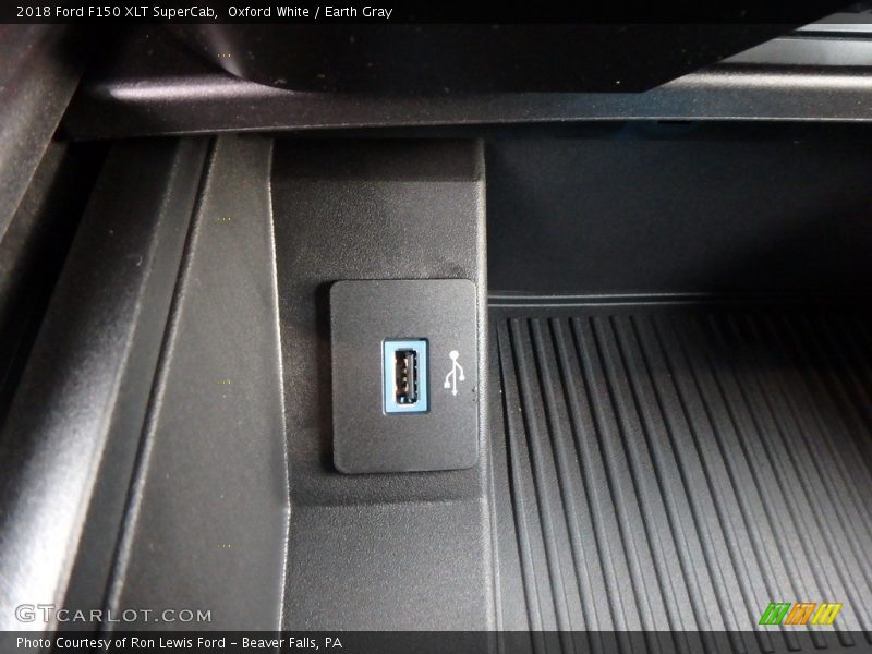 Oxford White / Earth Gray 2018 Ford F150 XLT SuperCab