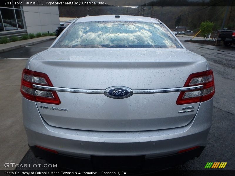 Ingot Silver Metallic / Charcoal Black 2015 Ford Taurus SEL