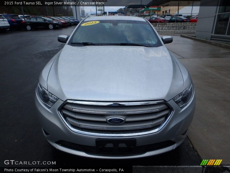Ingot Silver Metallic / Charcoal Black 2015 Ford Taurus SEL