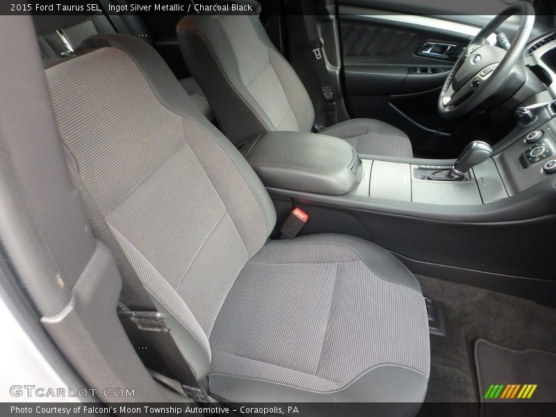 Ingot Silver Metallic / Charcoal Black 2015 Ford Taurus SEL