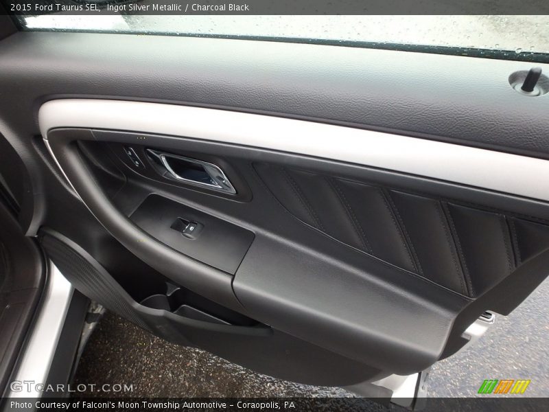 Ingot Silver Metallic / Charcoal Black 2015 Ford Taurus SEL