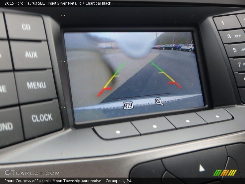 Ingot Silver Metallic / Charcoal Black 2015 Ford Taurus SEL