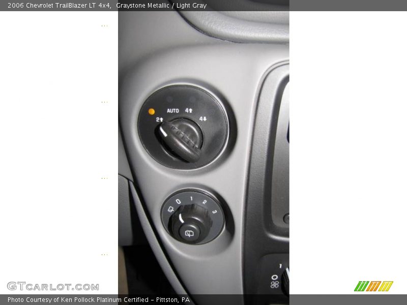 Graystone Metallic / Light Gray 2006 Chevrolet TrailBlazer LT 4x4
