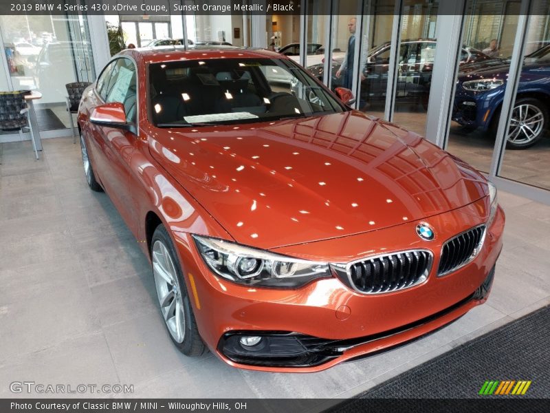 Sunset Orange Metallic / Black 2019 BMW 4 Series 430i xDrive Coupe