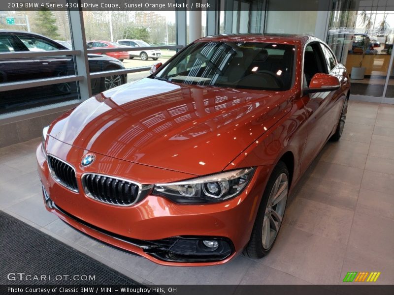 Sunset Orange Metallic / Black 2019 BMW 4 Series 430i xDrive Coupe