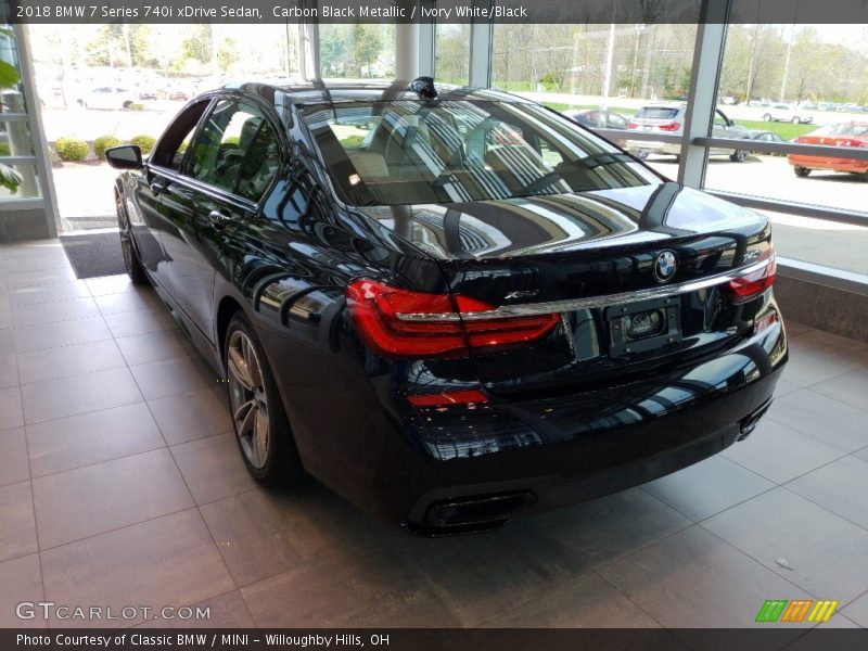 Carbon Black Metallic / Ivory White/Black 2018 BMW 7 Series 740i xDrive Sedan