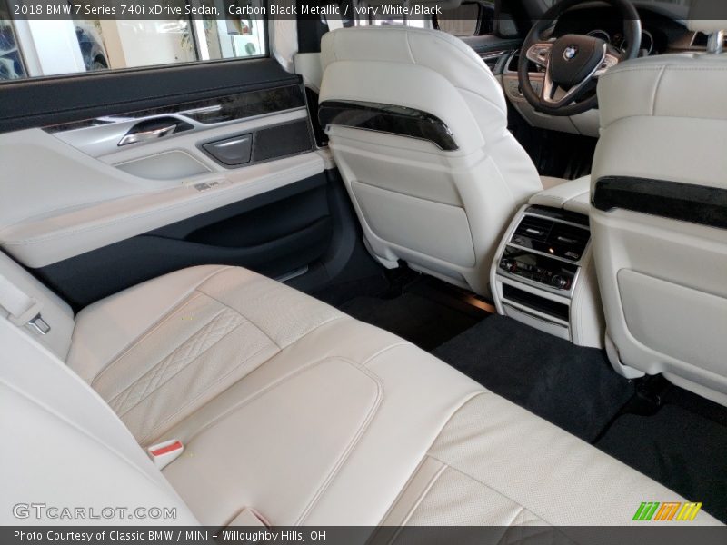 Carbon Black Metallic / Ivory White/Black 2018 BMW 7 Series 740i xDrive Sedan