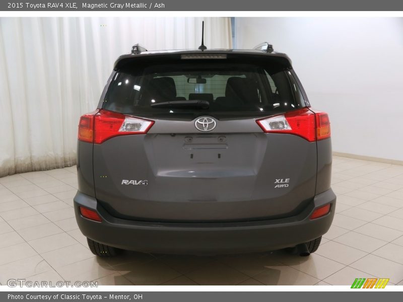 Magnetic Gray Metallic / Ash 2015 Toyota RAV4 XLE
