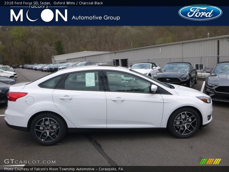 Oxford White / Charcoal Black 2018 Ford Focus SEL Sedan