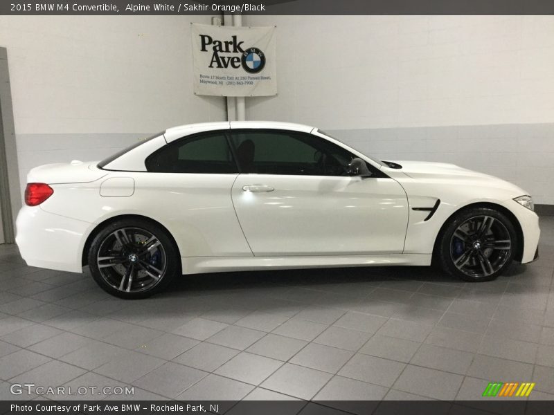 Alpine White / Sakhir Orange/Black 2015 BMW M4 Convertible