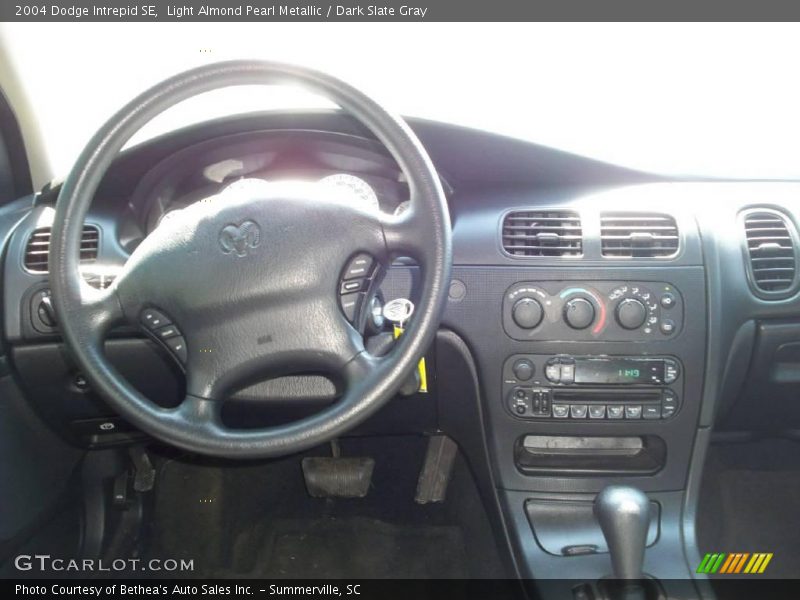 Light Almond Pearl Metallic / Dark Slate Gray 2004 Dodge Intrepid SE
