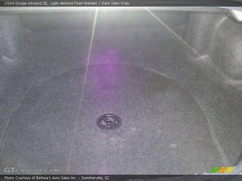 Light Almond Pearl Metallic / Dark Slate Gray 2004 Dodge Intrepid SE