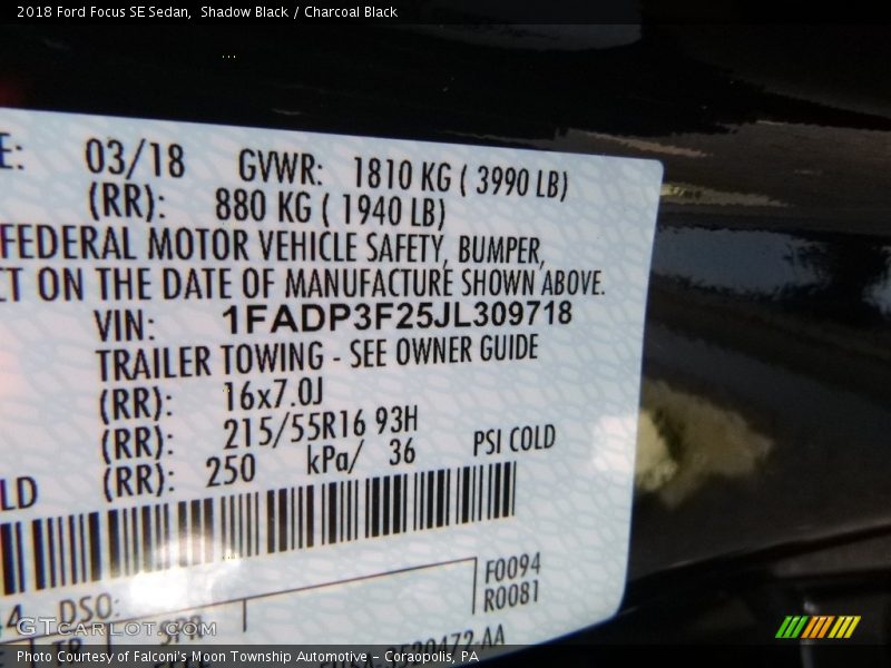 Shadow Black / Charcoal Black 2018 Ford Focus SE Sedan