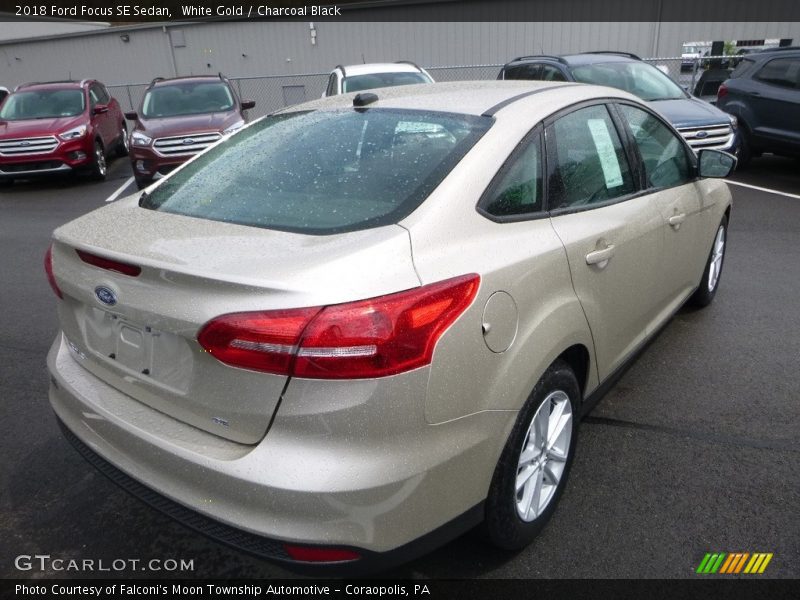 White Gold / Charcoal Black 2018 Ford Focus SE Sedan