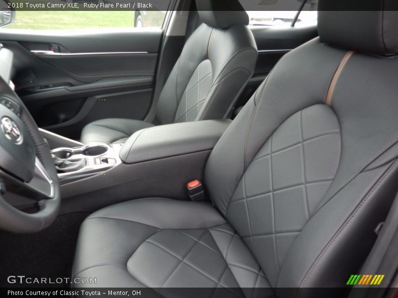 Ruby Flare Pearl / Black 2018 Toyota Camry XLE