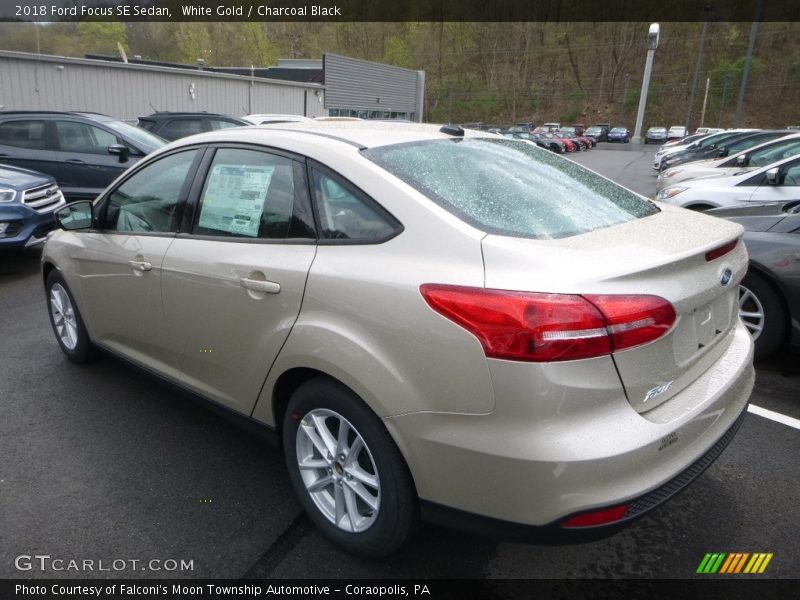 White Gold / Charcoal Black 2018 Ford Focus SE Sedan