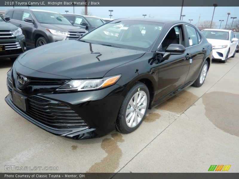 Midnight Black Metallic / Black 2018 Toyota Camry LE