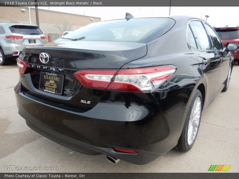 Midnight Black Metallic / Black 2018 Toyota Camry XLE