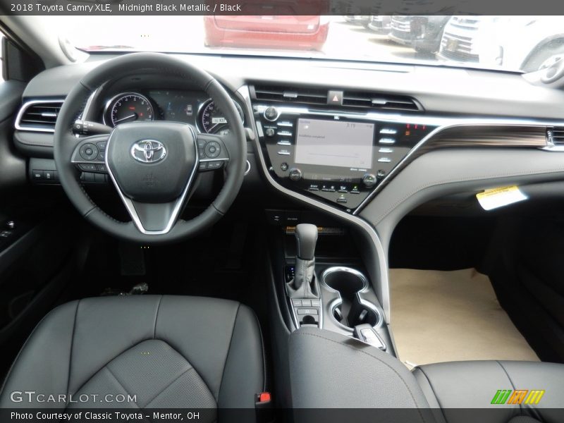Midnight Black Metallic / Black 2018 Toyota Camry XLE