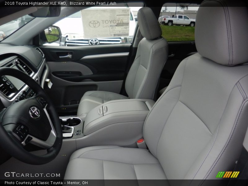 Blizzard White Pearl / Ash 2018 Toyota Highlander XLE AWD