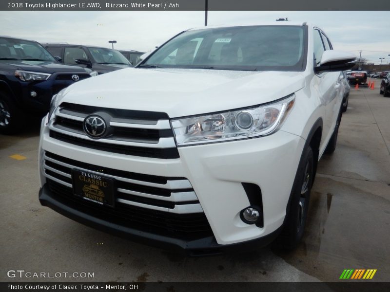 Blizzard White Pearl / Ash 2018 Toyota Highlander LE AWD