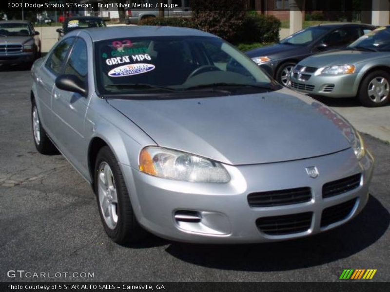 Bright Silver Metallic / Taupe 2003 Dodge Stratus SE Sedan