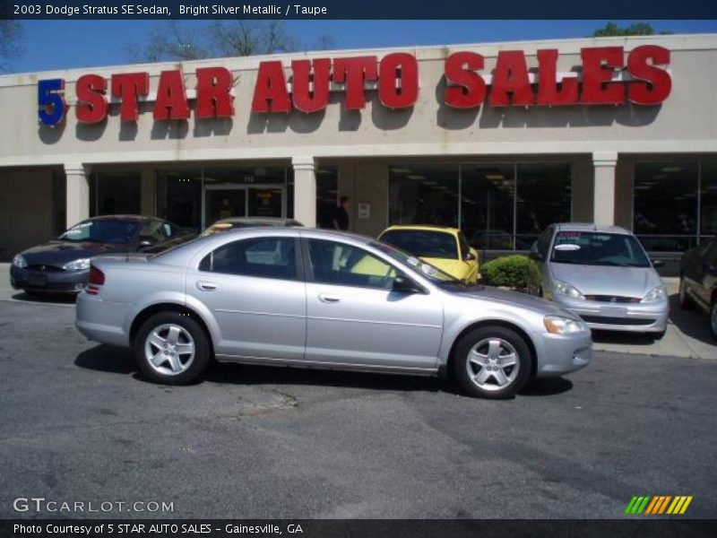 Bright Silver Metallic / Taupe 2003 Dodge Stratus SE Sedan