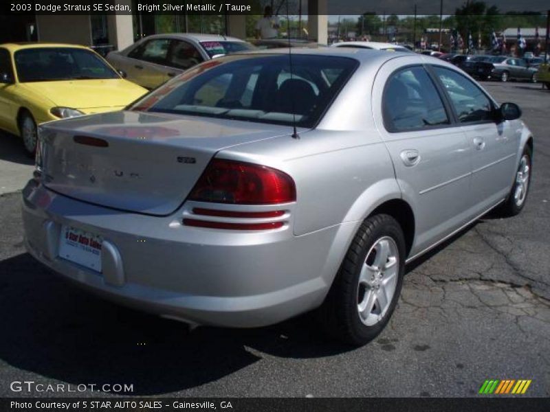 Bright Silver Metallic / Taupe 2003 Dodge Stratus SE Sedan