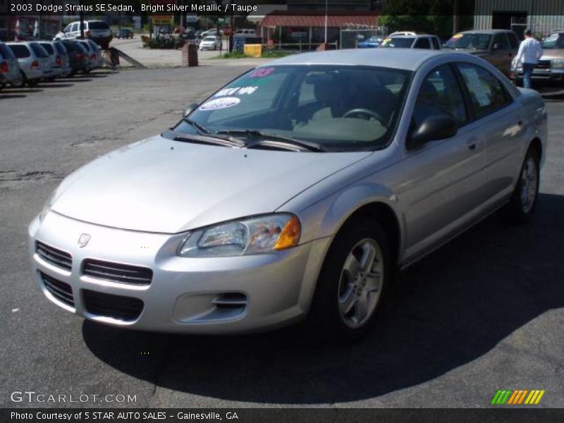 Bright Silver Metallic / Taupe 2003 Dodge Stratus SE Sedan