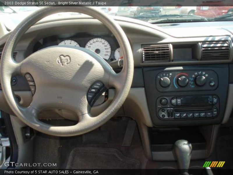 Bright Silver Metallic / Taupe 2003 Dodge Stratus SE Sedan