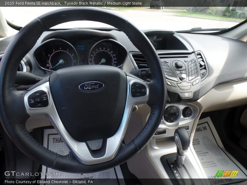 Tuxedo Black Metallic / Medium Light Stone 2015 Ford Fiesta SE Hatchback