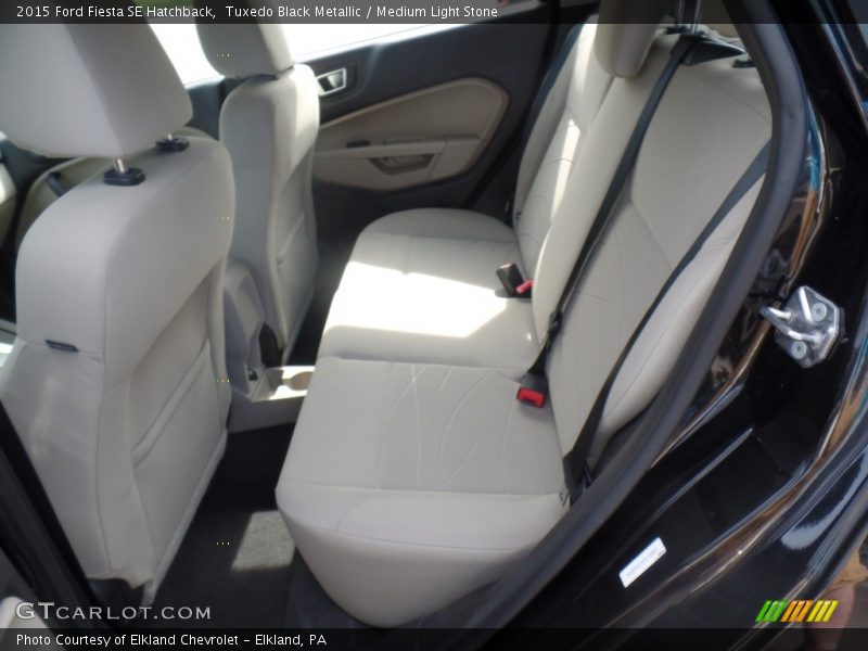 Tuxedo Black Metallic / Medium Light Stone 2015 Ford Fiesta SE Hatchback