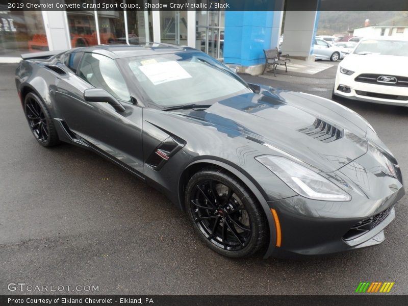Front 3/4 View of 2019 Corvette Grand Sport Coupe