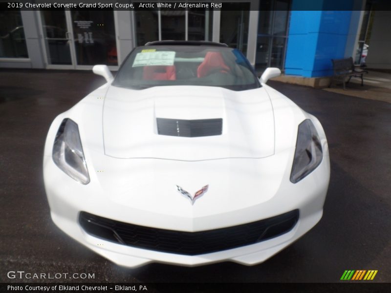 Arctic White / Adrenaline Red 2019 Chevrolet Corvette Grand Sport Coupe