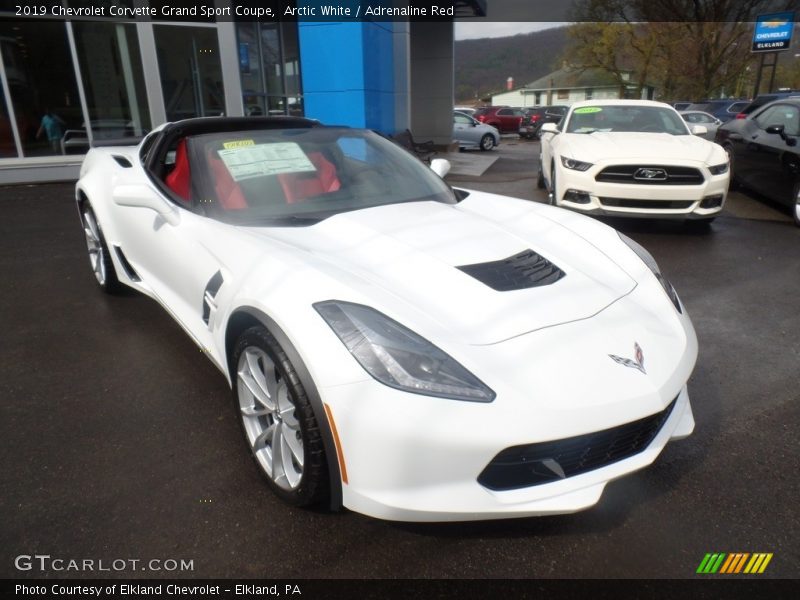 Arctic White / Adrenaline Red 2019 Chevrolet Corvette Grand Sport Coupe