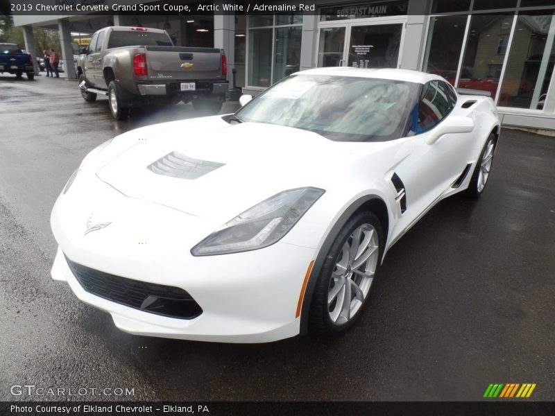 Arctic White / Adrenaline Red 2019 Chevrolet Corvette Grand Sport Coupe