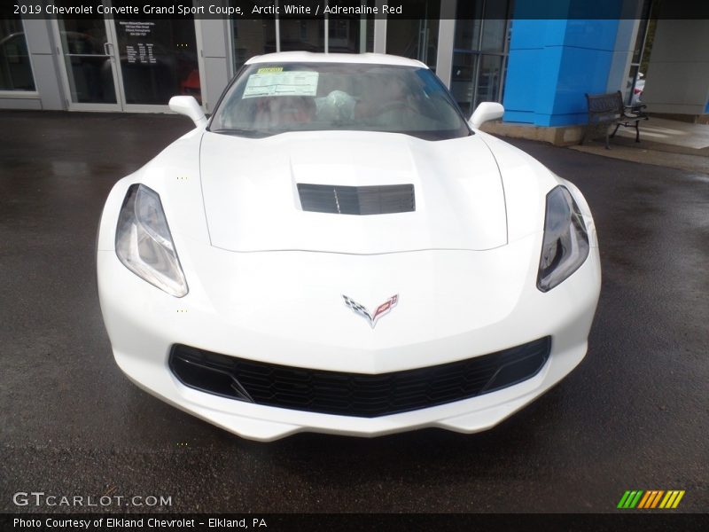 Arctic White / Adrenaline Red 2019 Chevrolet Corvette Grand Sport Coupe