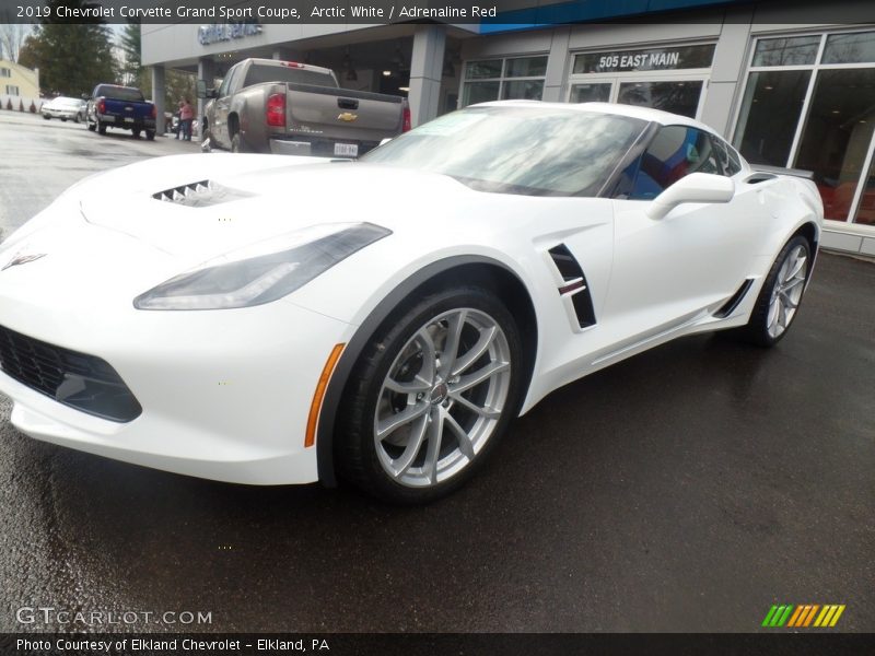 Arctic White / Adrenaline Red 2019 Chevrolet Corvette Grand Sport Coupe