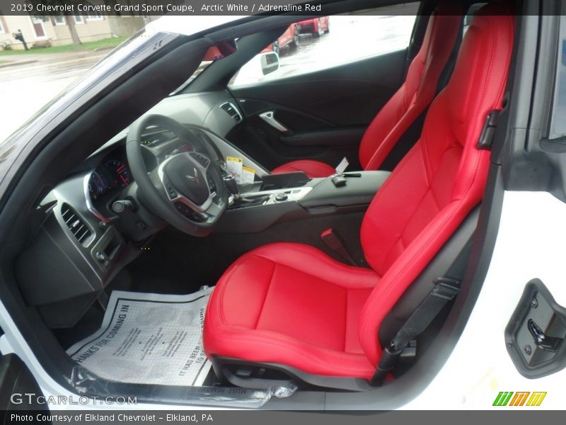Arctic White / Adrenaline Red 2019 Chevrolet Corvette Grand Sport Coupe