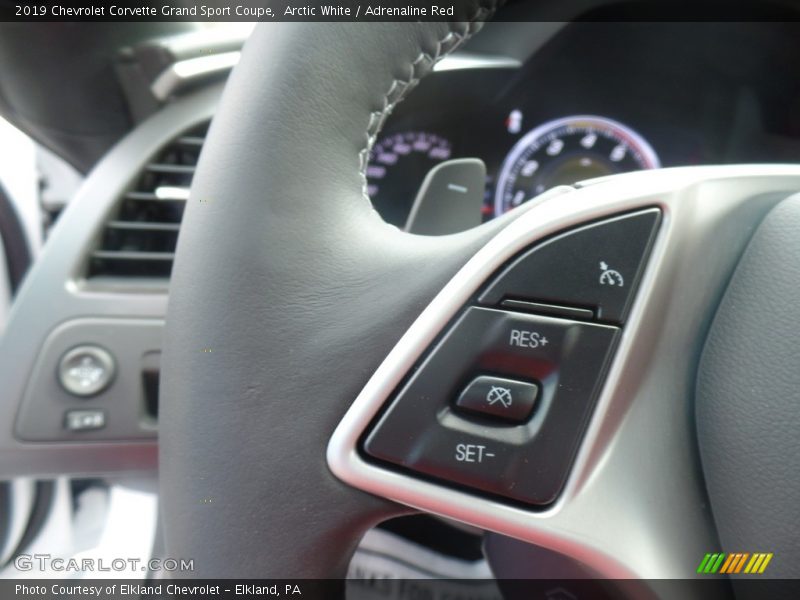 Arctic White / Adrenaline Red 2019 Chevrolet Corvette Grand Sport Coupe
