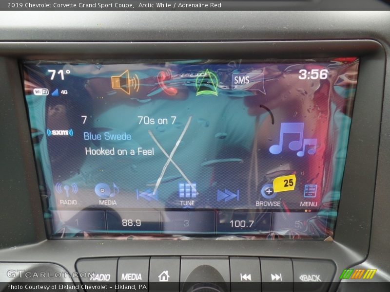 Arctic White / Adrenaline Red 2019 Chevrolet Corvette Grand Sport Coupe