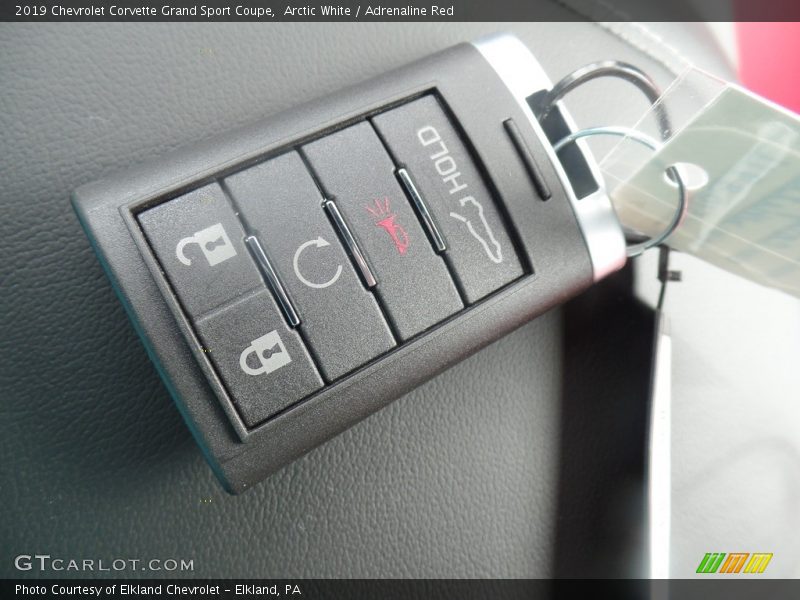 Arctic White / Adrenaline Red 2019 Chevrolet Corvette Grand Sport Coupe